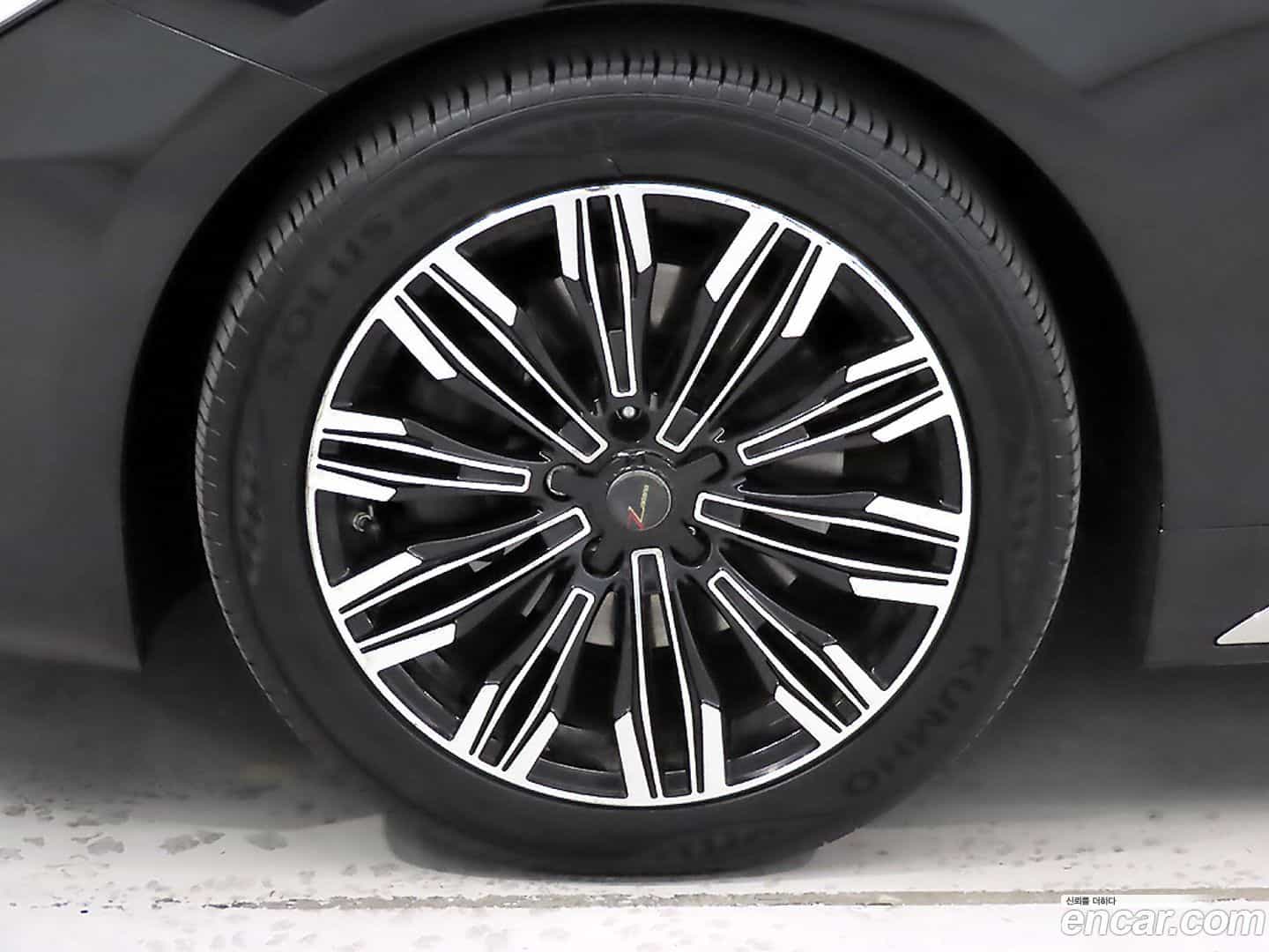 Grandeur Hyundai 2017.3-OPTION-024