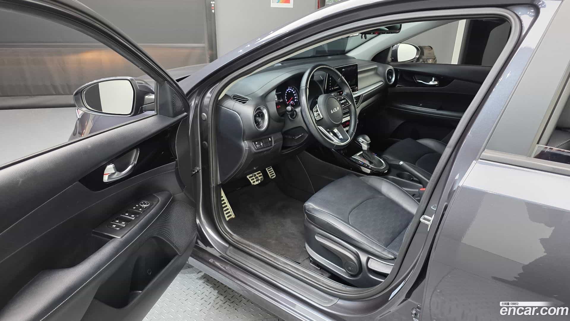 K3 Kia 2022.10-INNER-010