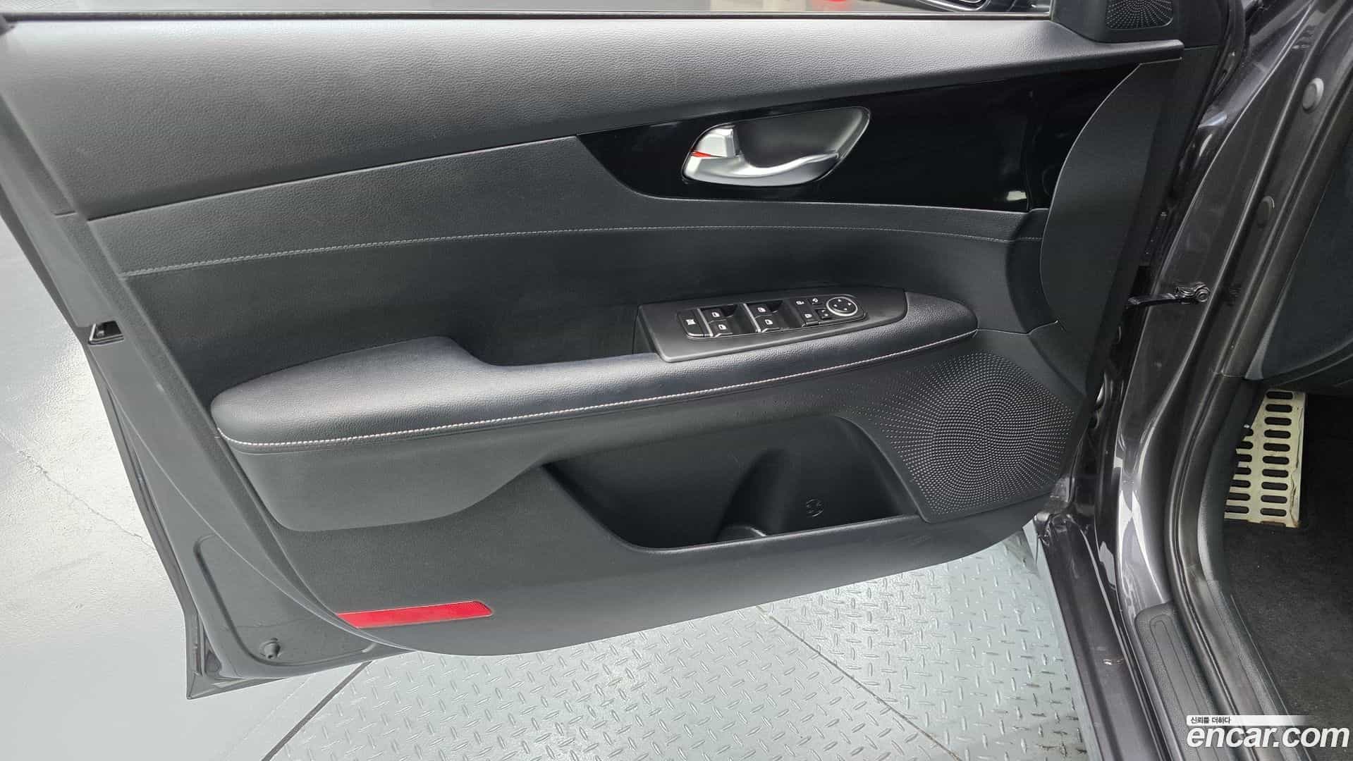 K3 Kia 2022.10-INNER-034