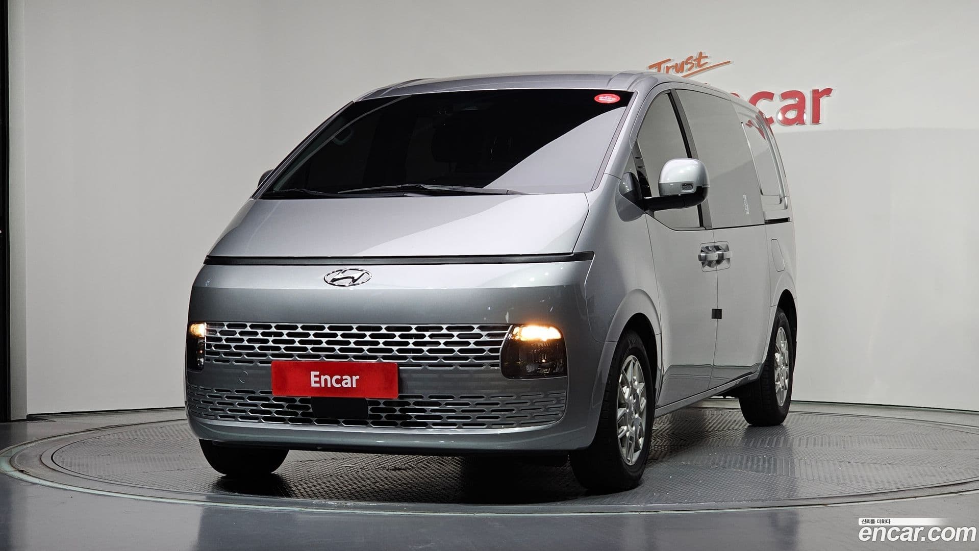 Main__Slider__Photo:Staria Hyundai 2024.1-0