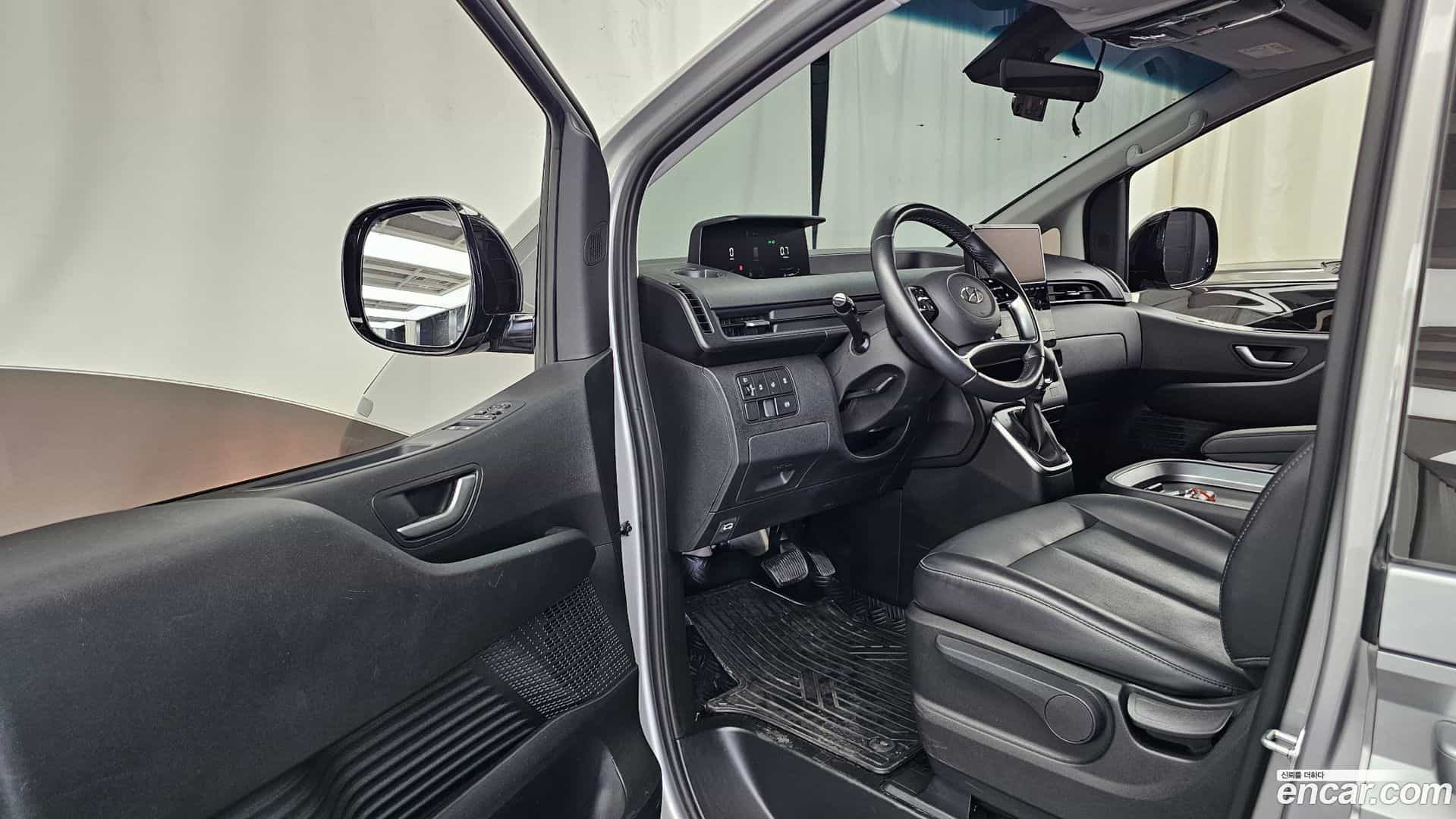 Staria Hyundai 2024.1-INNER-010