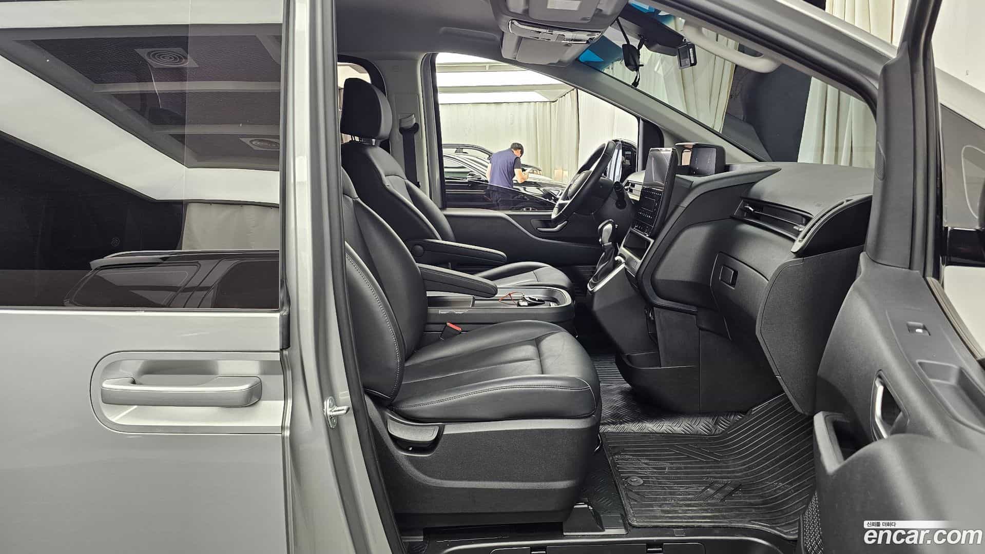 Staria Hyundai 2024.1-OPTION-015