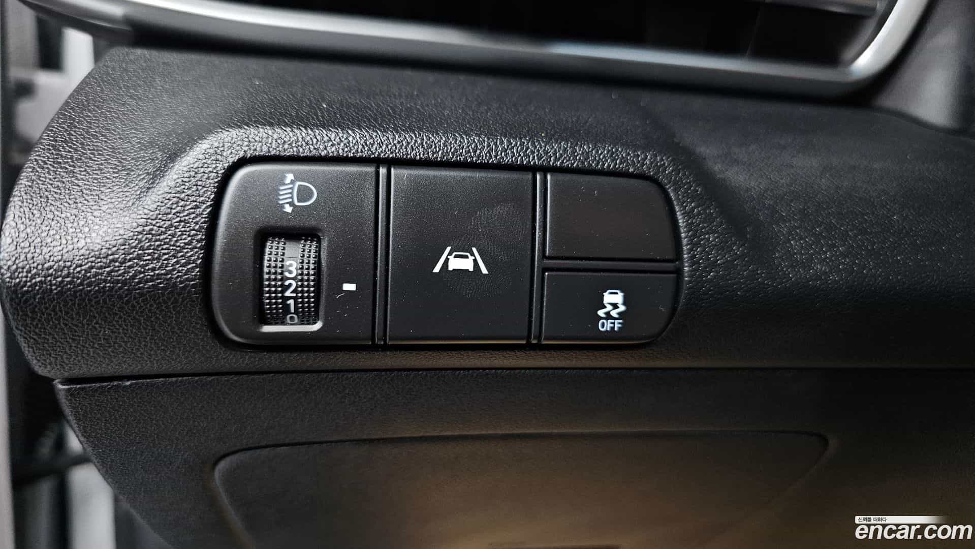 AVANTE Hyundai 2021.5-OPTION-022