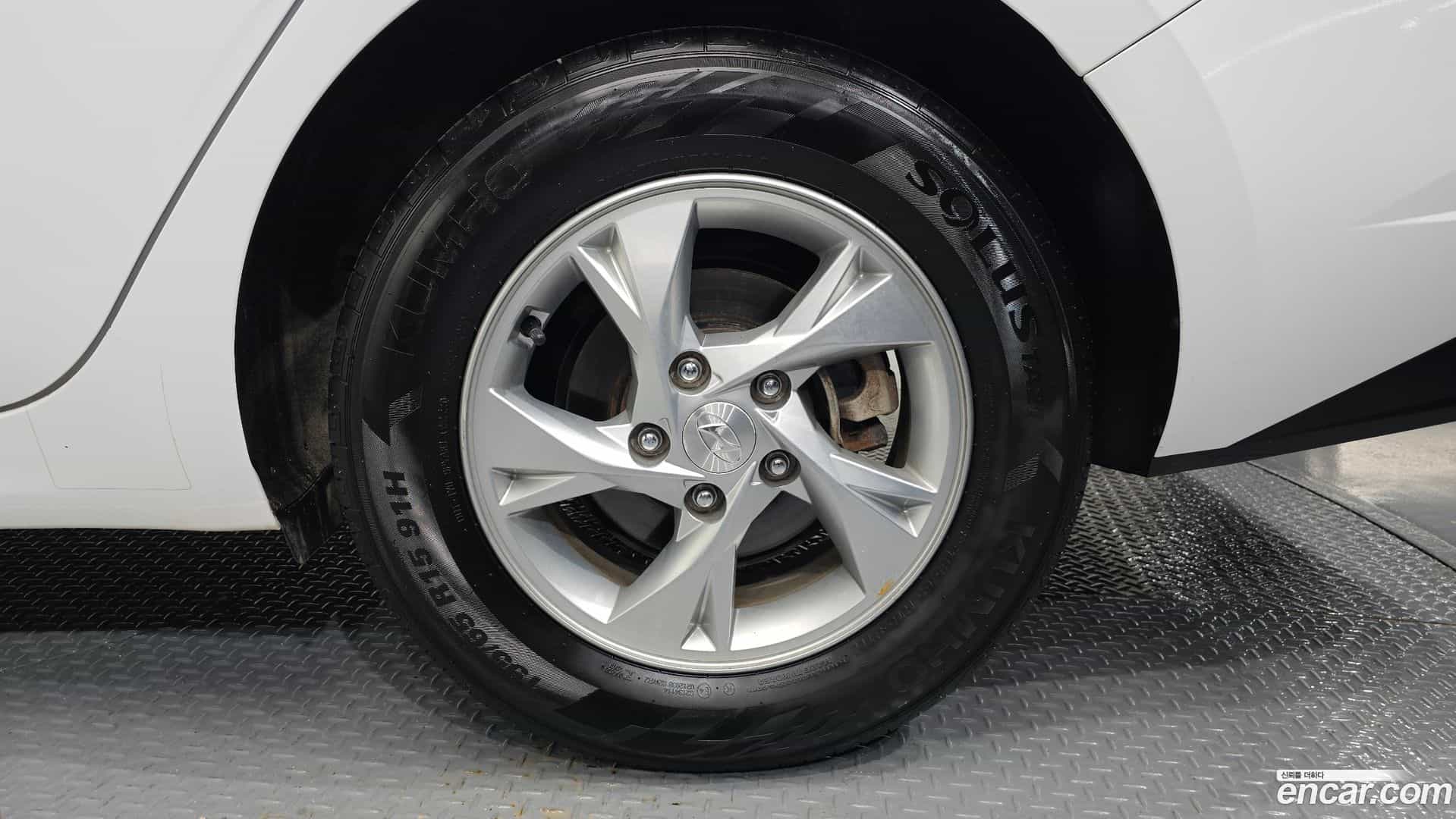 AVANTE Hyundai 2021.5-OUTER-031