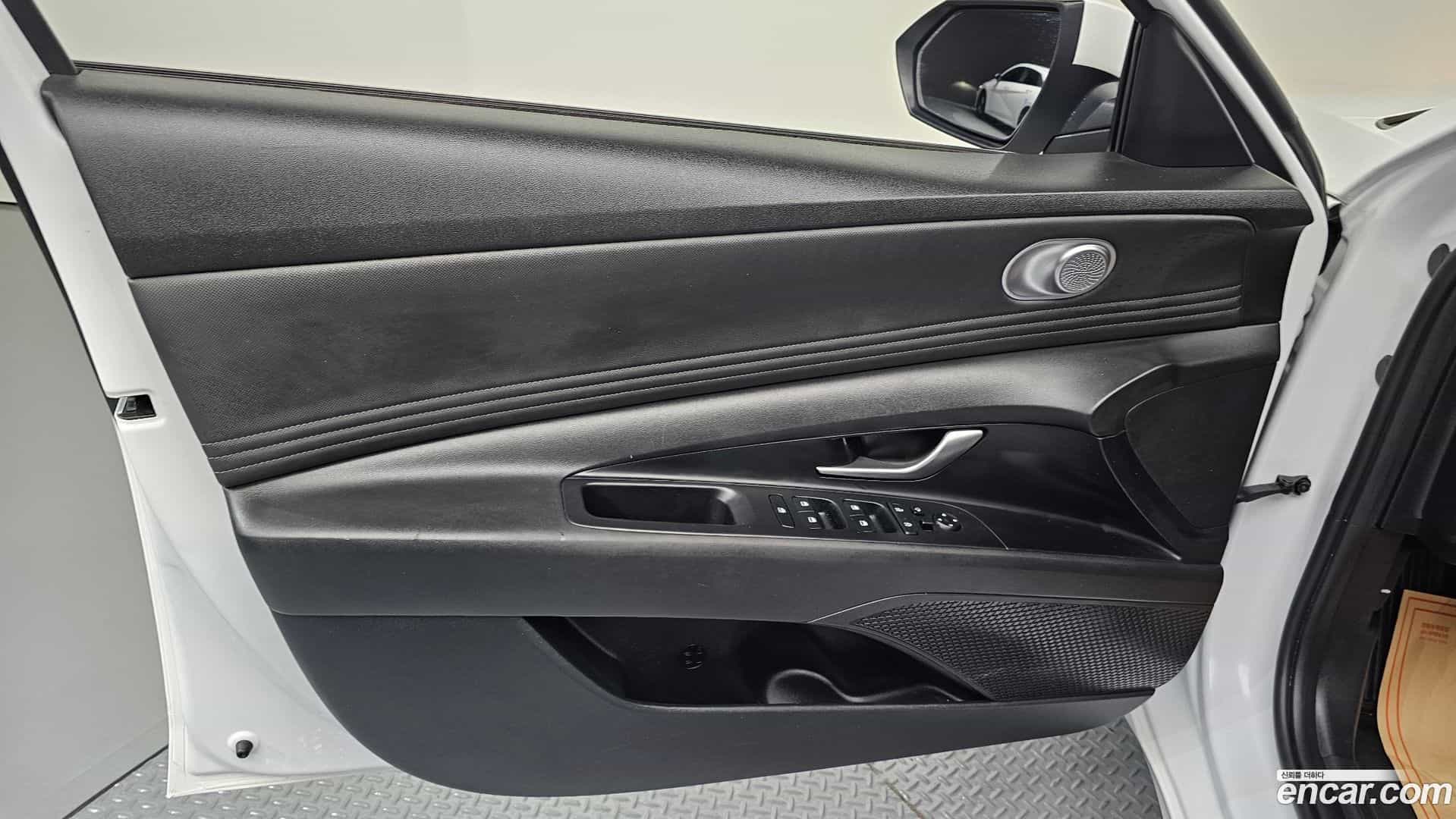 AVANTE Hyundai 2021.5-INNER-034