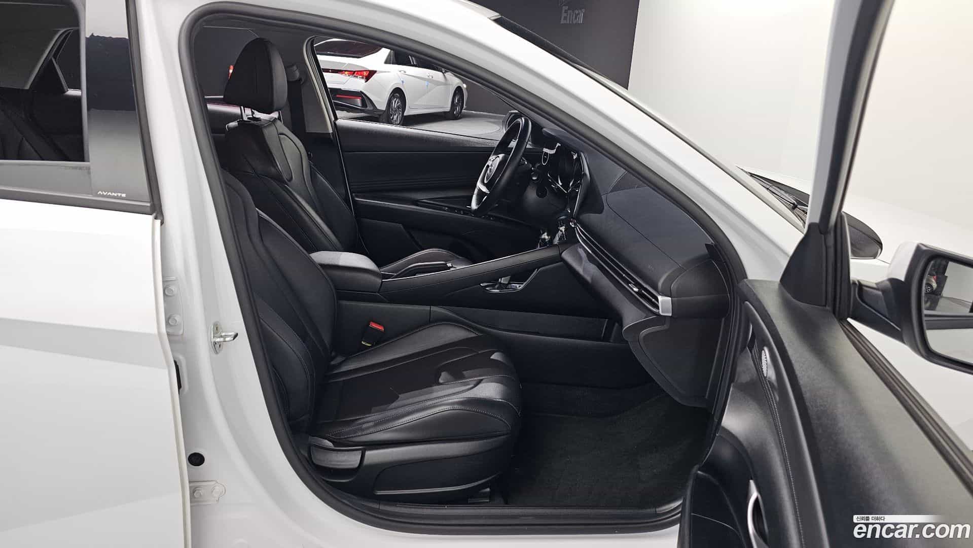 AVANTE Hyundai 2021.5-INNER-036
