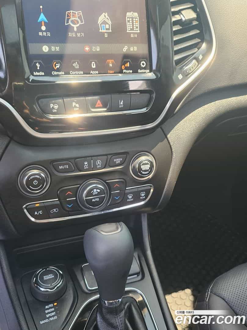 Cherokee Jeep 2021.6-INNER-009