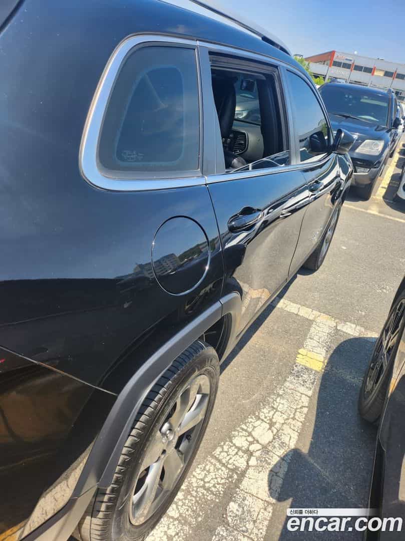 Cherokee Jeep 2021.6-OPTION-015