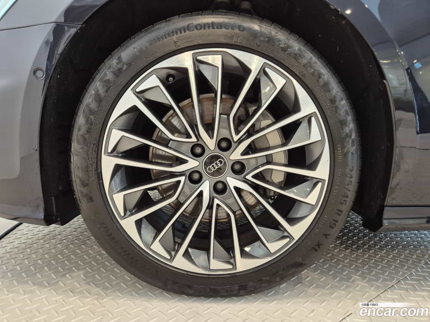 A6 Audi 2024.10-OUTER-005