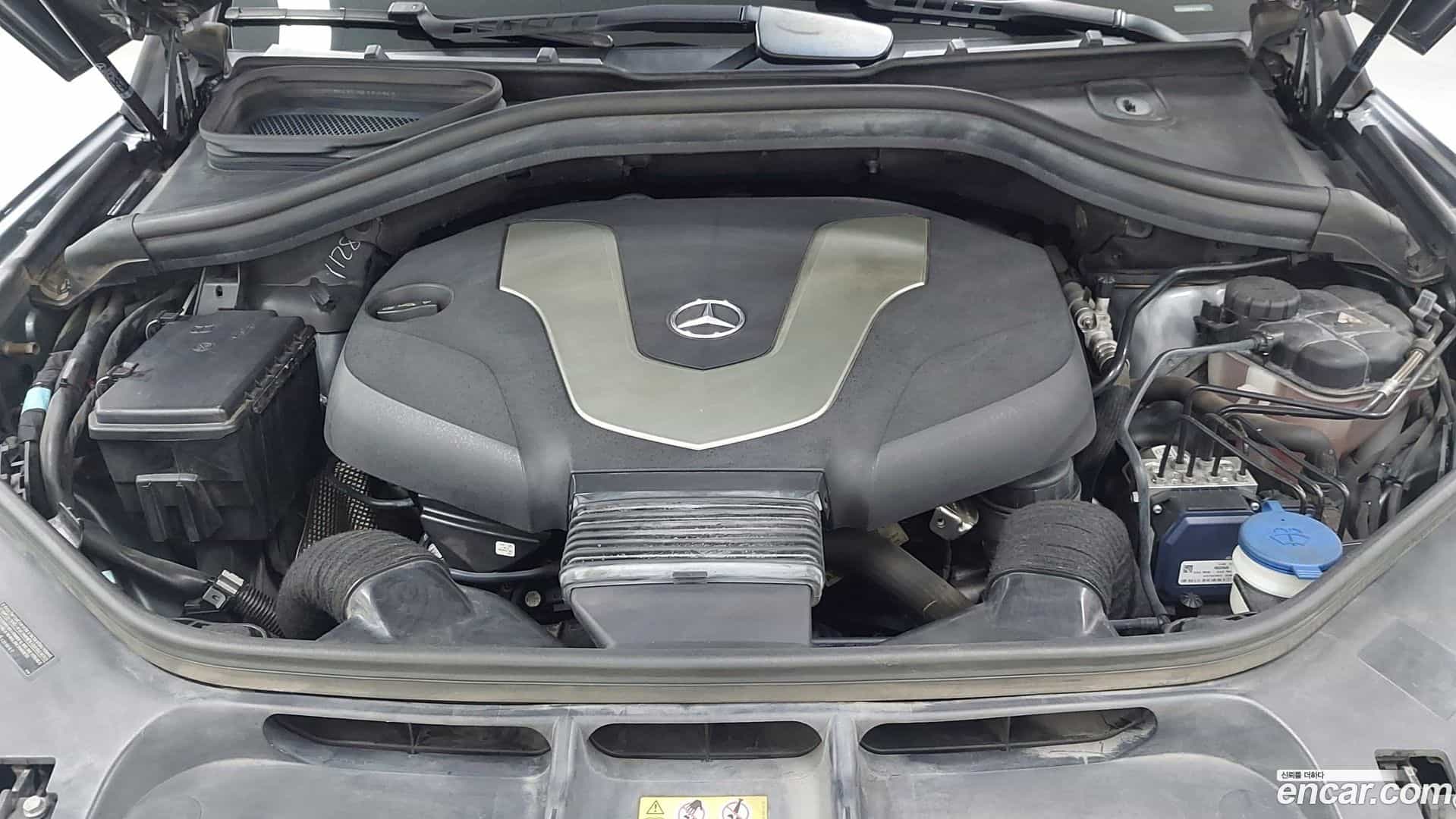 GLE-Class Mercedes-Benz 2018.4-OUTER-006