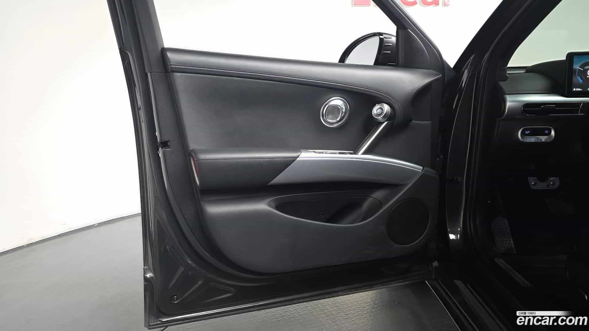 GV60 Genesis 2023.3-INNER-034