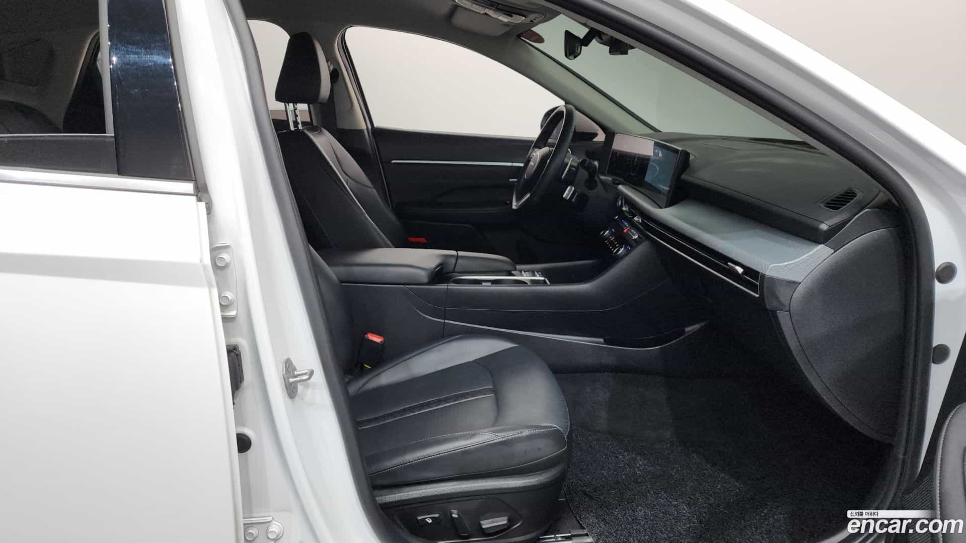 Sonata Hyundai 2025.1-INNER-036