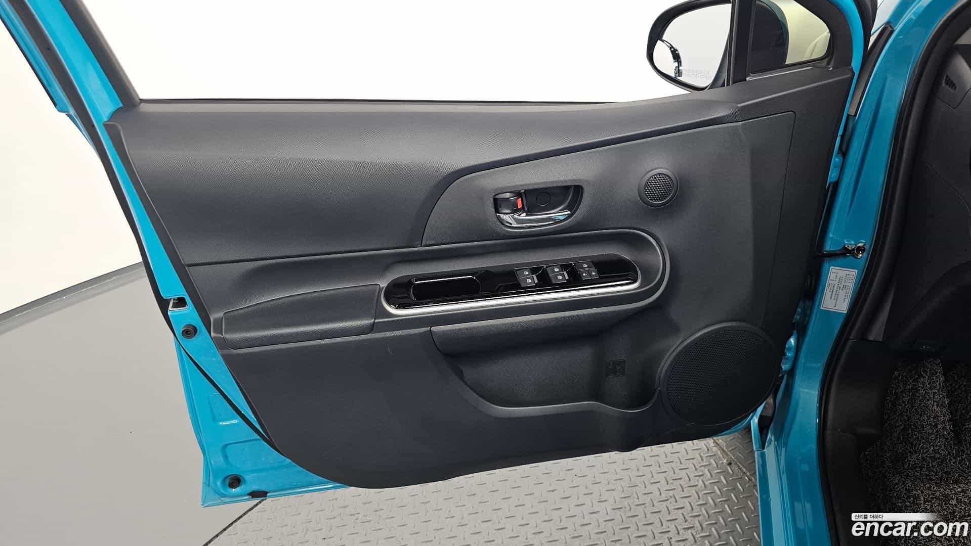 Prius Toyota 2018.9-INNER-034