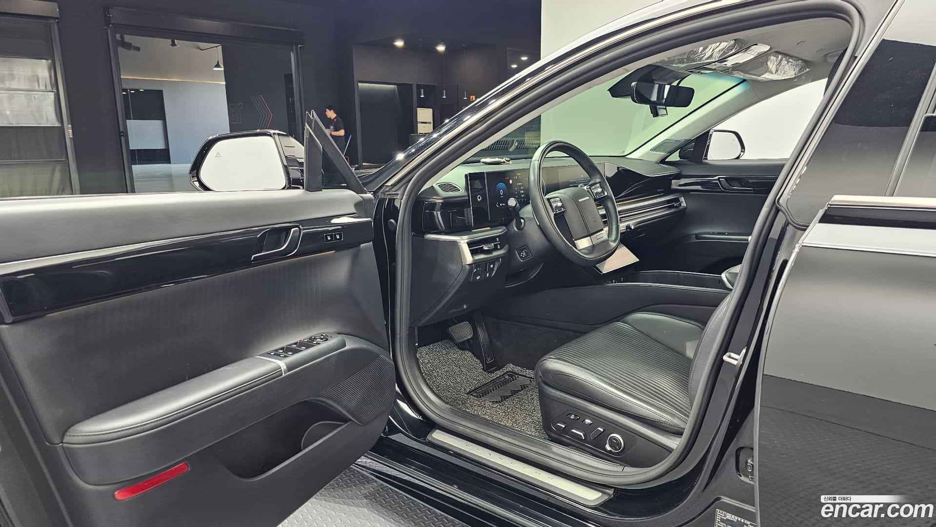 Grandeur Hyundai 2023.0-INNER-010
