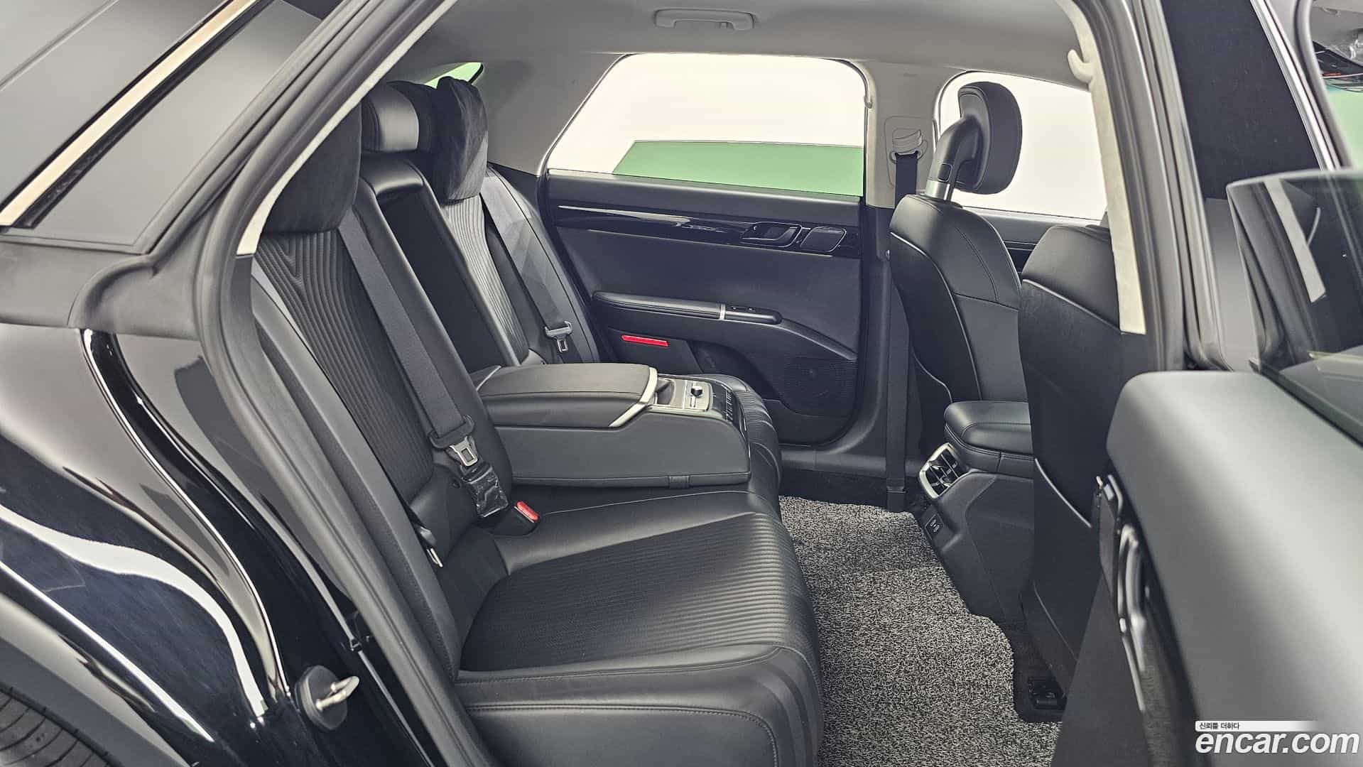 Grandeur Hyundai 2023.0-OPTION-015