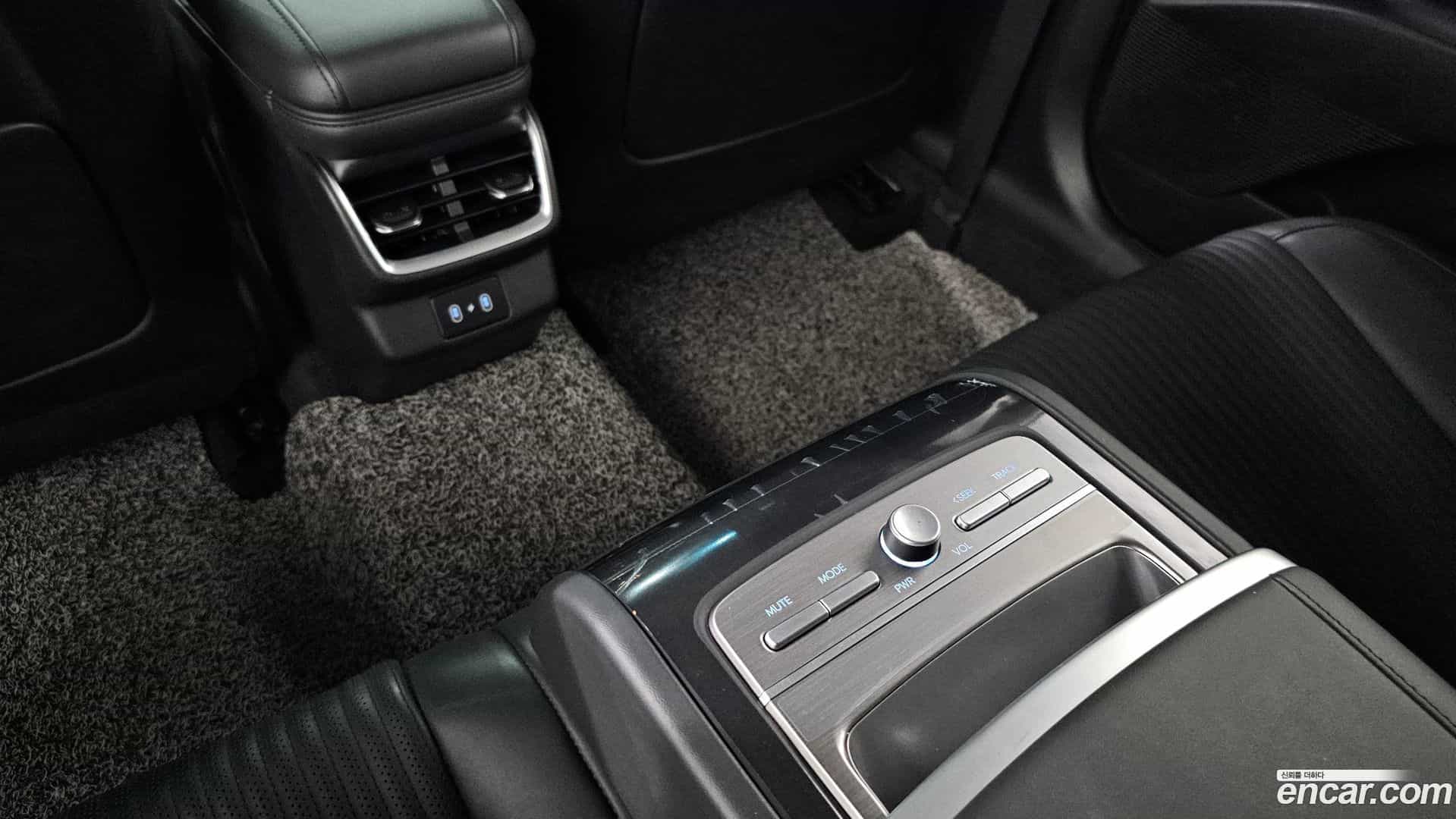 Grandeur Hyundai 2023.0-OPTION-023