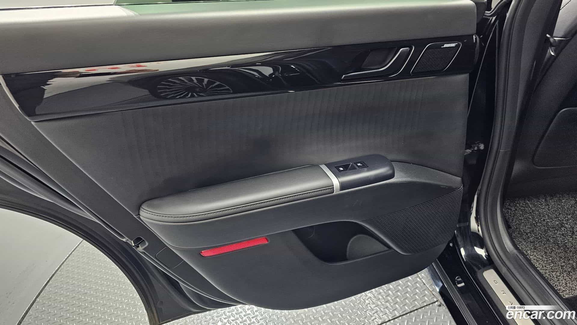 Grandeur Hyundai 2023.0-INNER-035
