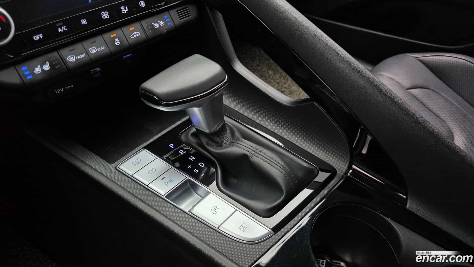 AVANTE Hyundai 2020.5-INNER-009