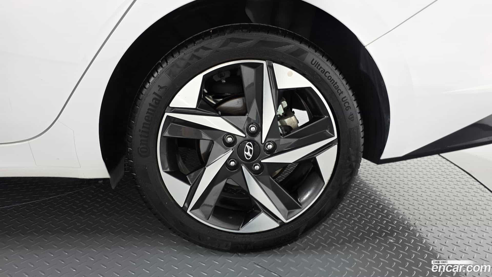 AVANTE Hyundai 2020.5-OUTER-031