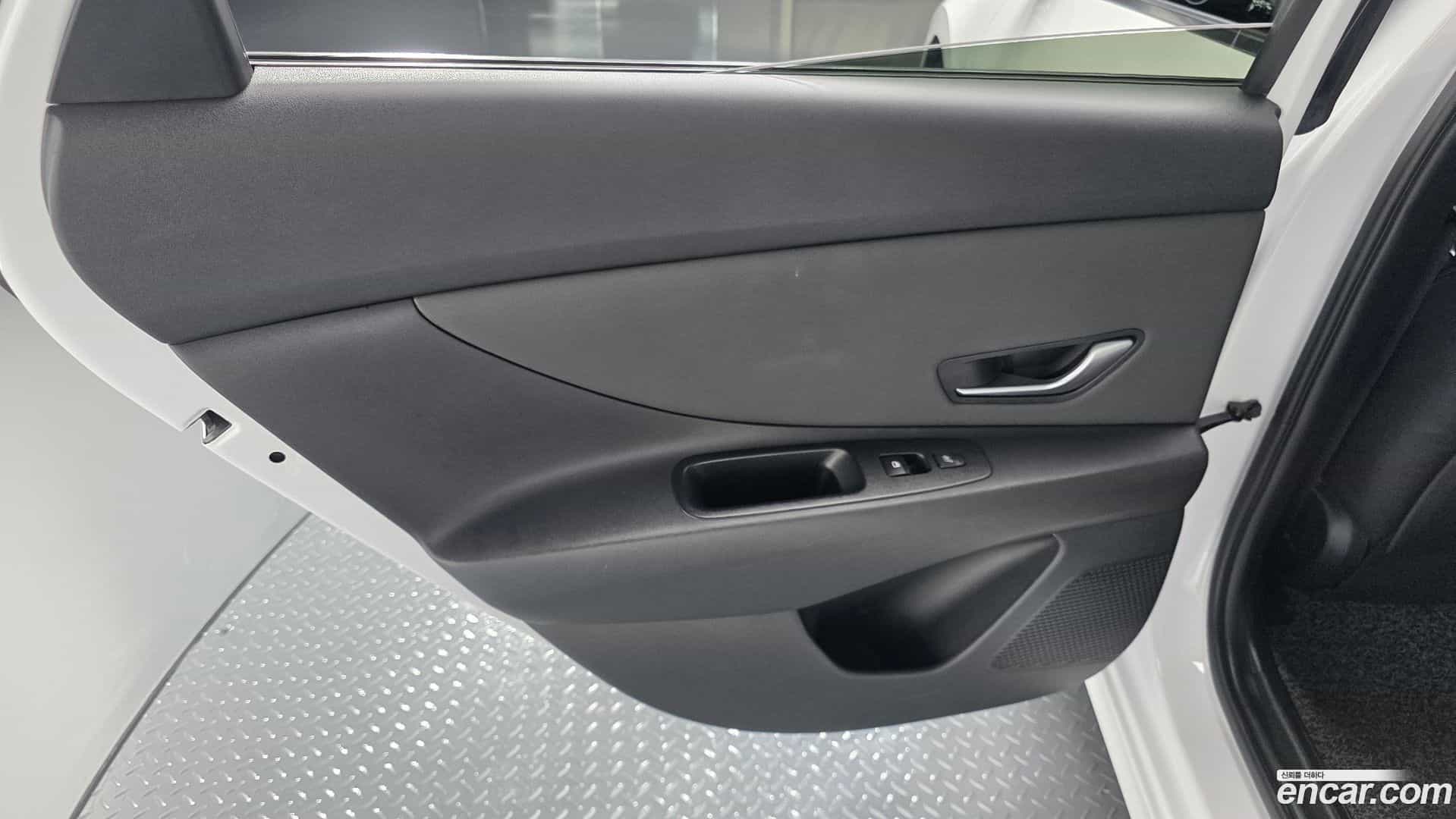 AVANTE Hyundai 2020.5-INNER-035
