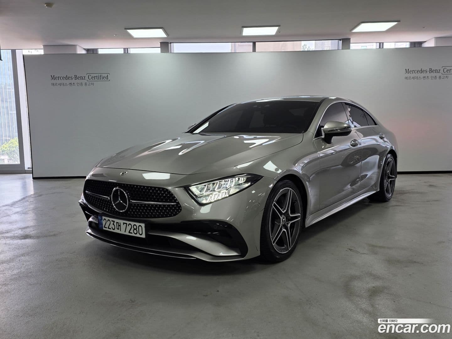 Main__Slider__Photo:CLS-Class Mercedes-Benz 2022.4-0