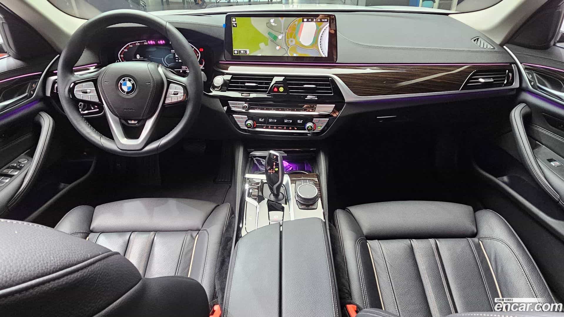 5-Series BMW 2022.10-INNER-007