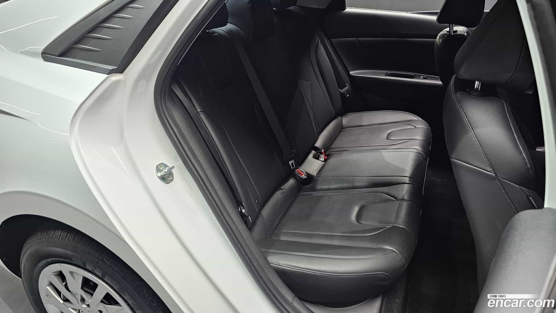 AVANTE Hyundai 2021.8-INNER-036