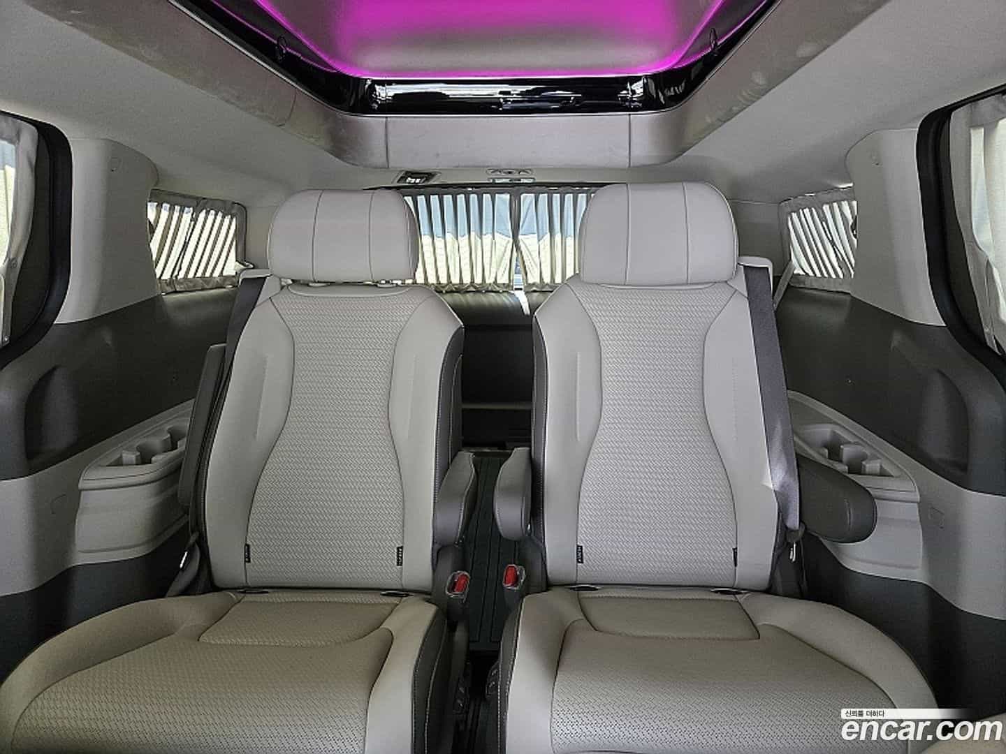Canival Kia 2023.8-OPTION-022