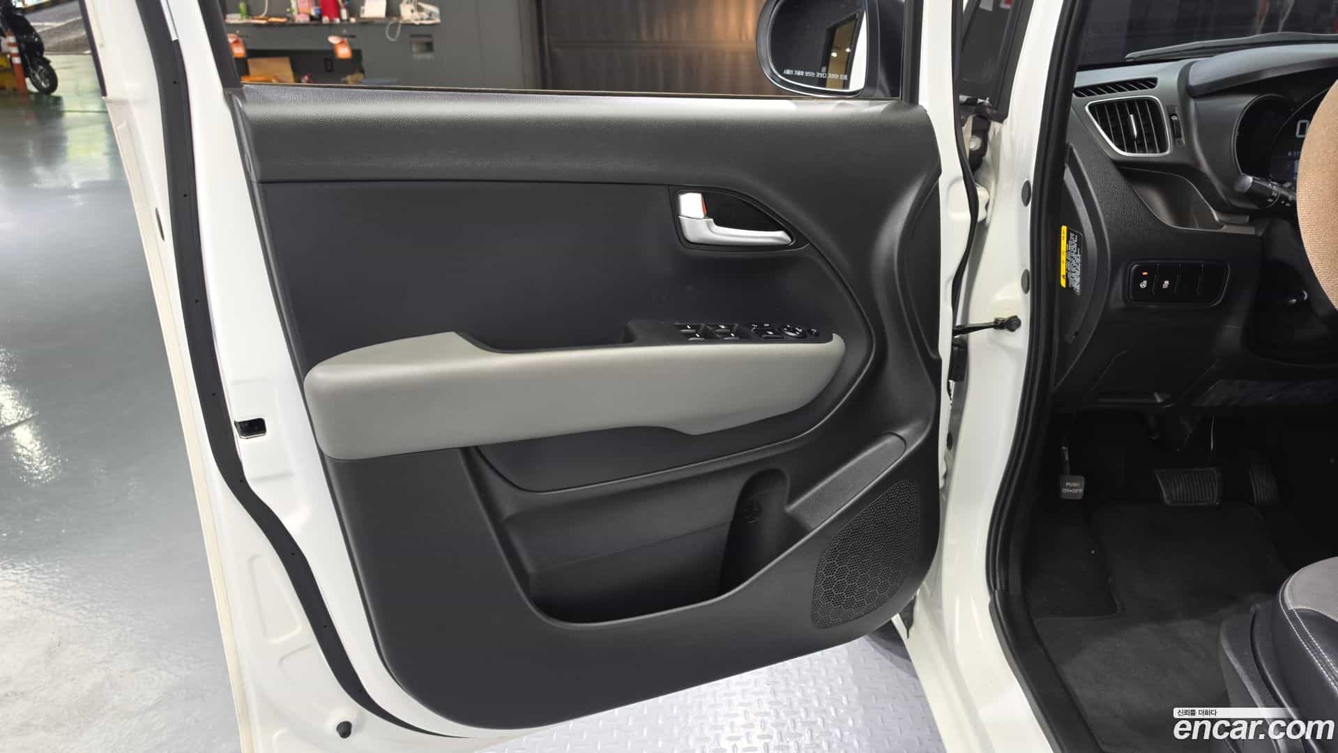 RAY Kia 2020.5-INNER-034