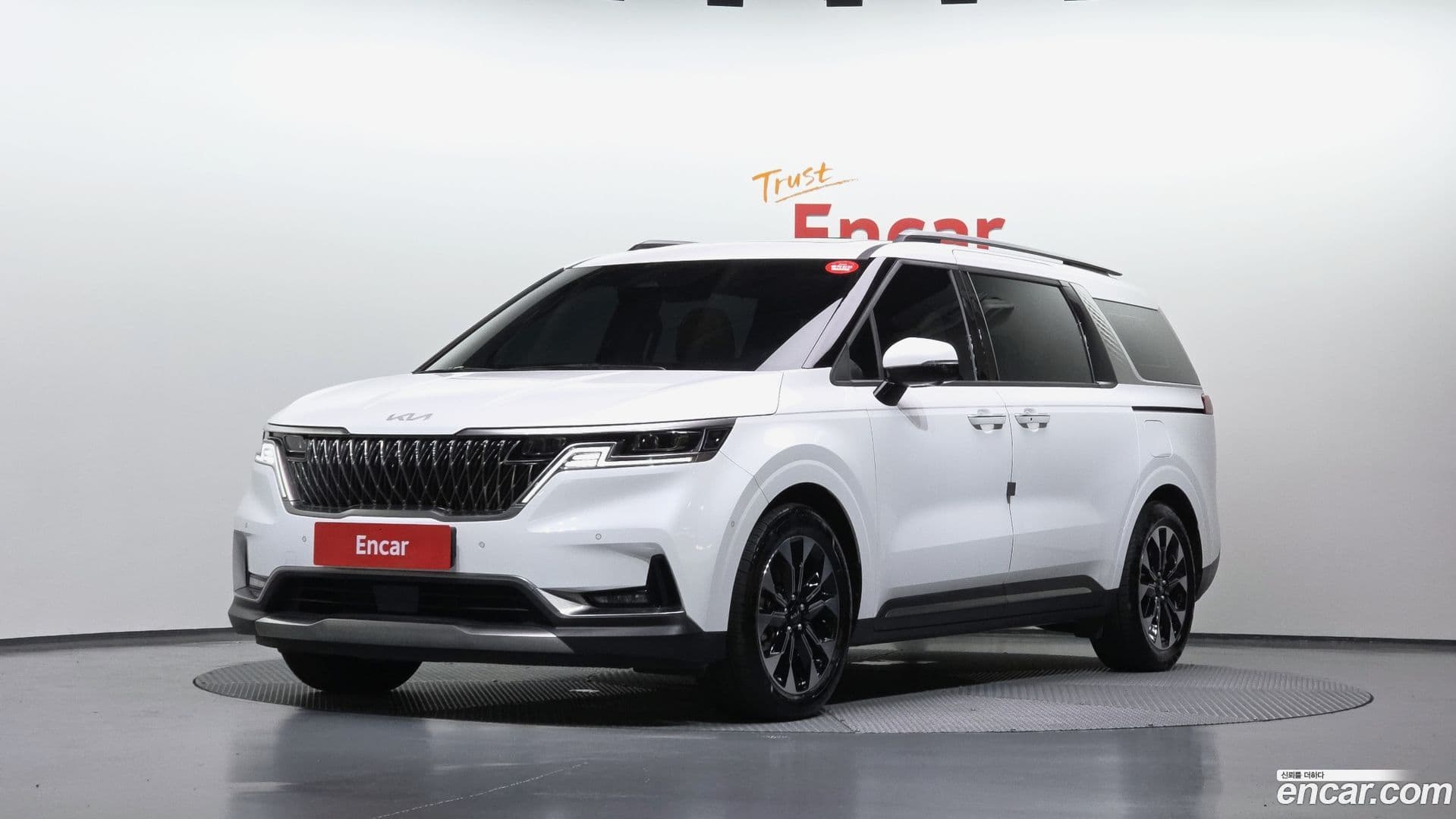 Main__Slider__Photo:Canival Kia 2023.7-0