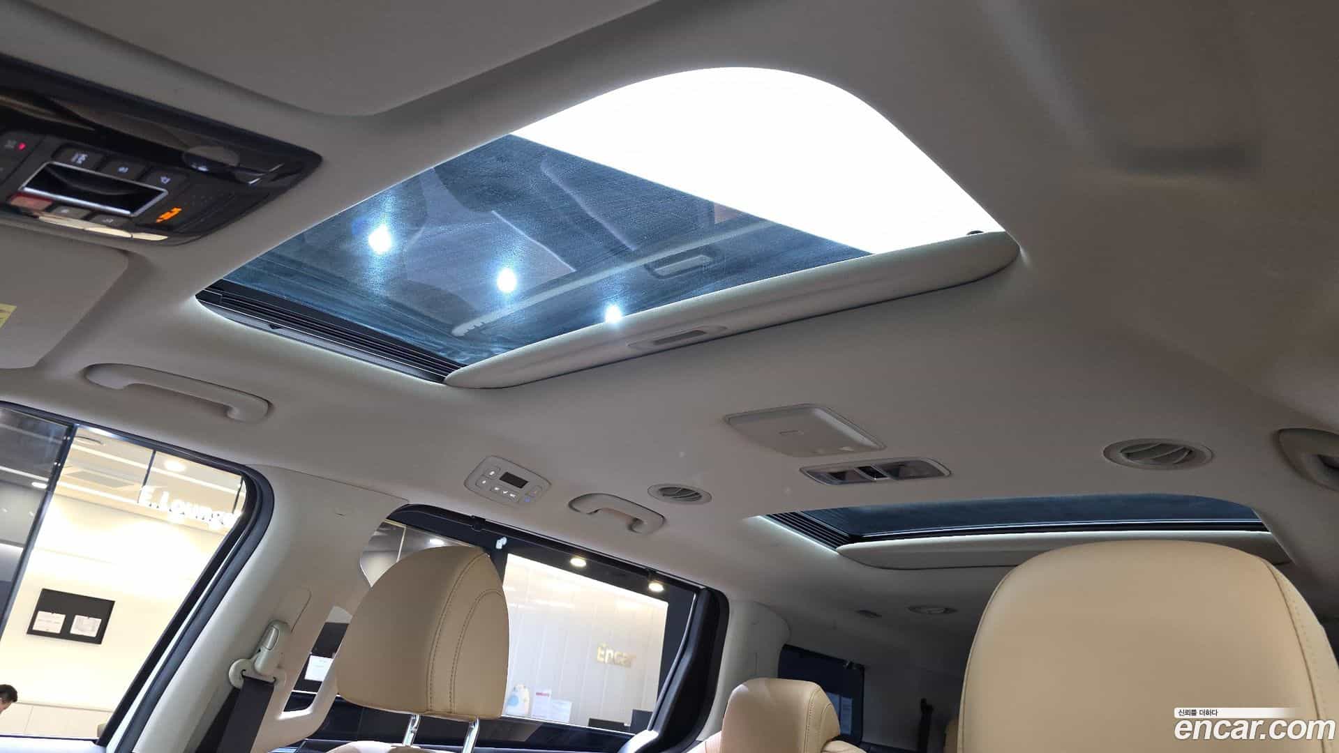 Canival Kia 2023.7-OPTION-023