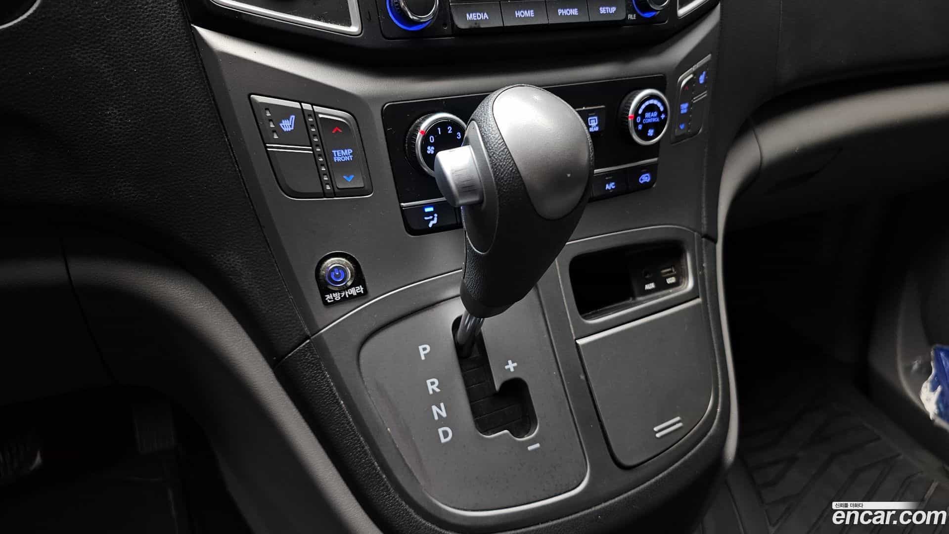 Starex Hyundai 2021.1-INNER-009
