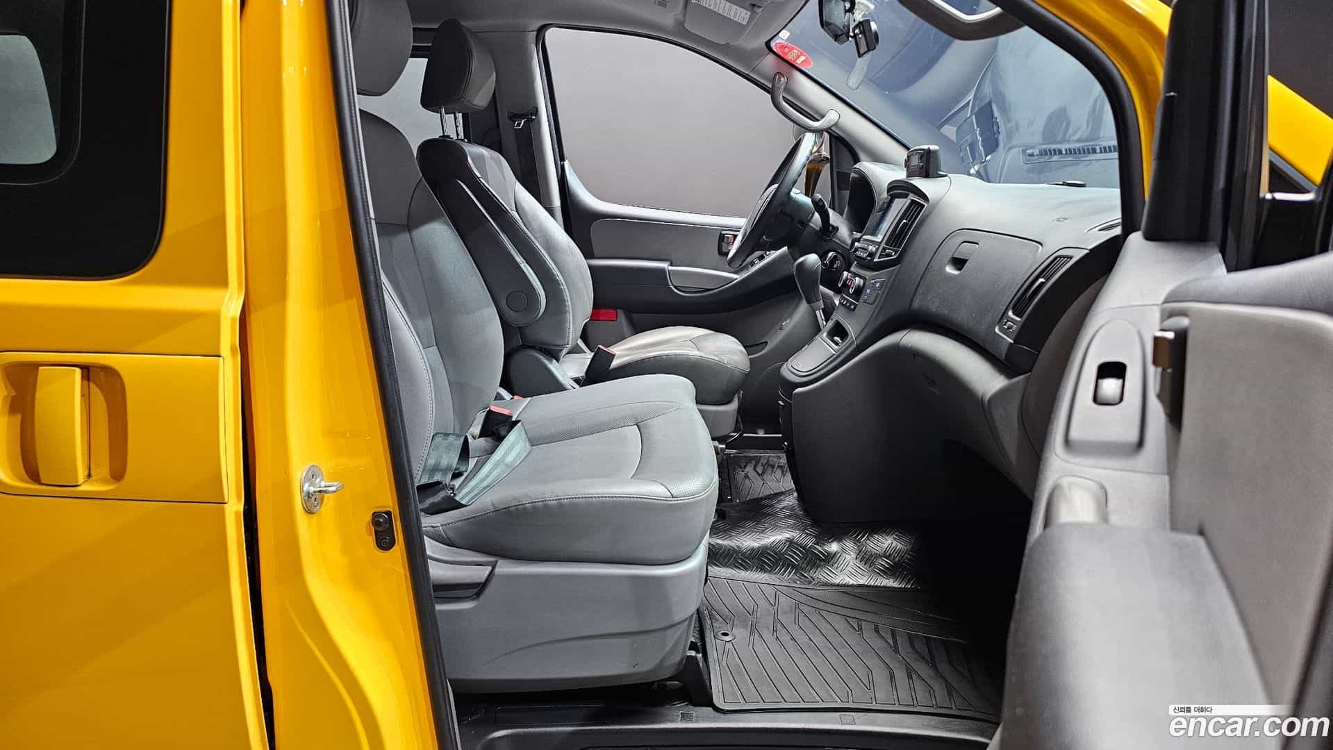 Starex Hyundai 2021.1-OPTION-015