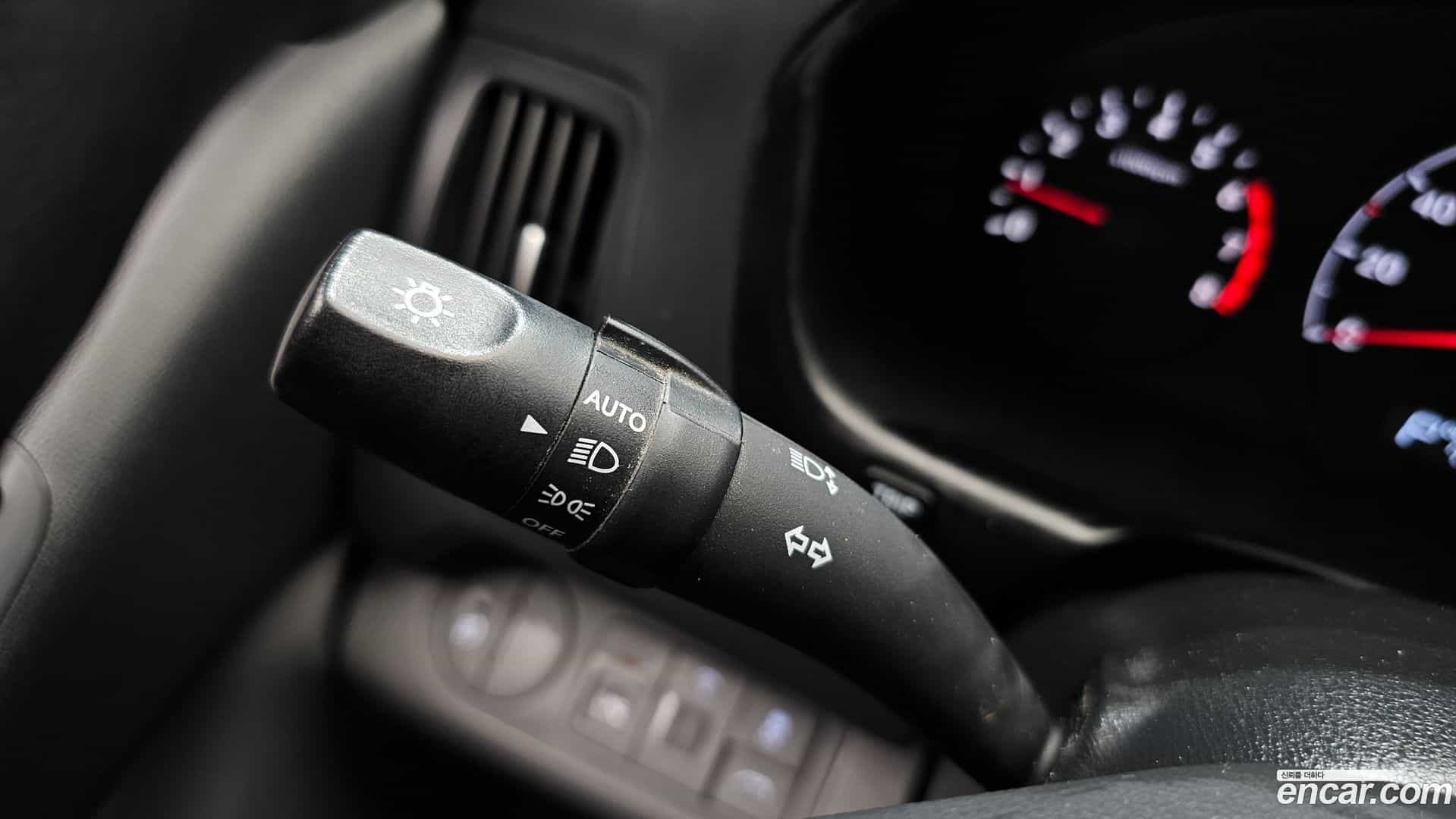 Starex Hyundai 2021.1-OPTION-024