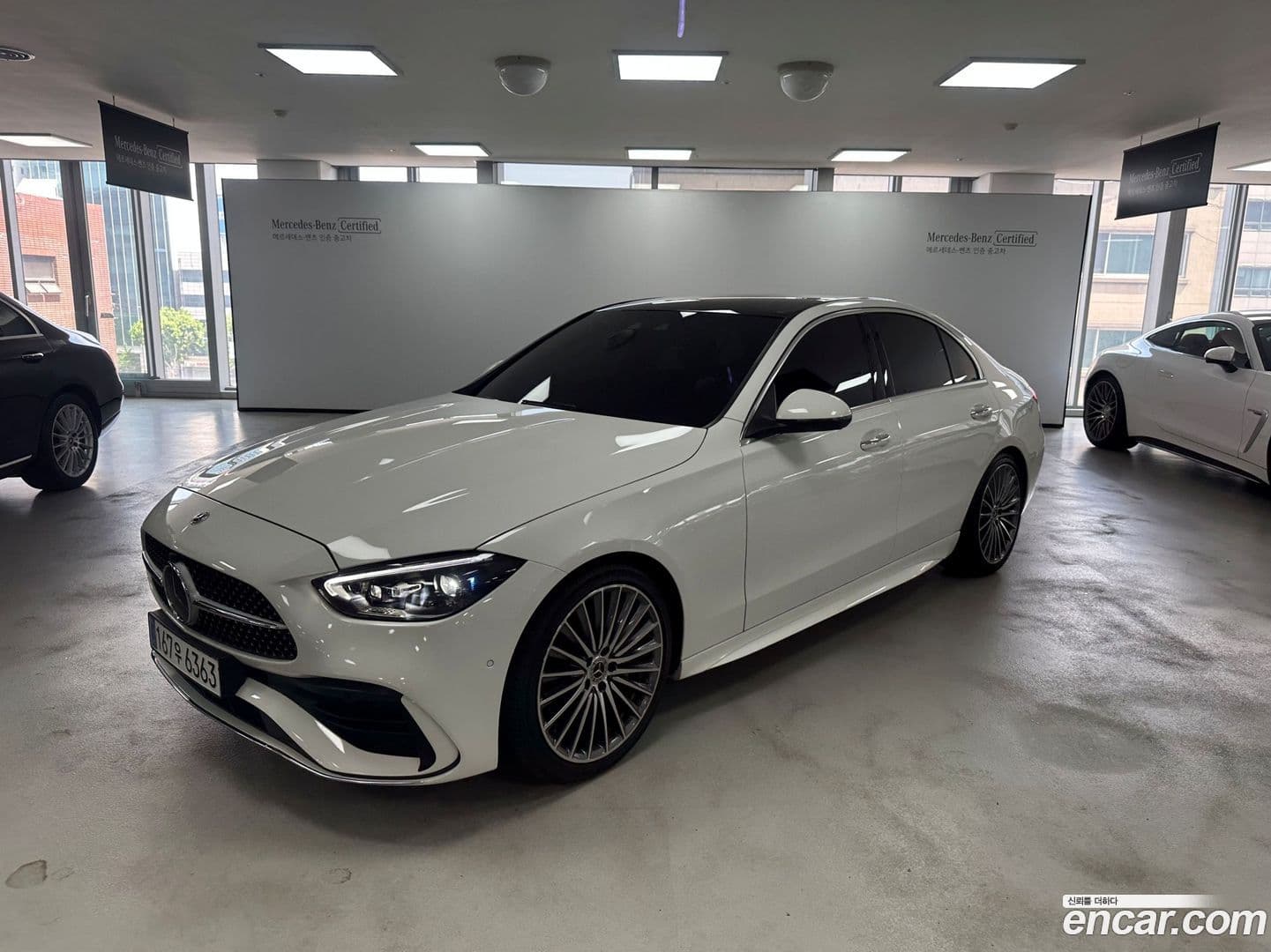 Main__Slider__Photo:C-Class Mercedes-Benz 2022.11-0
