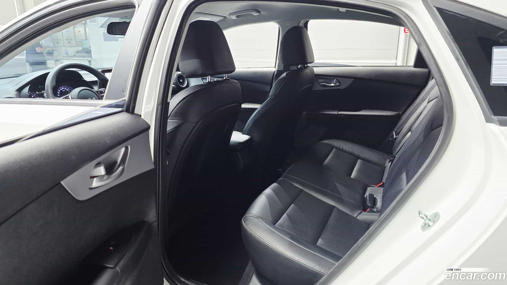 K3 Kia 2022.7-OPTION-015