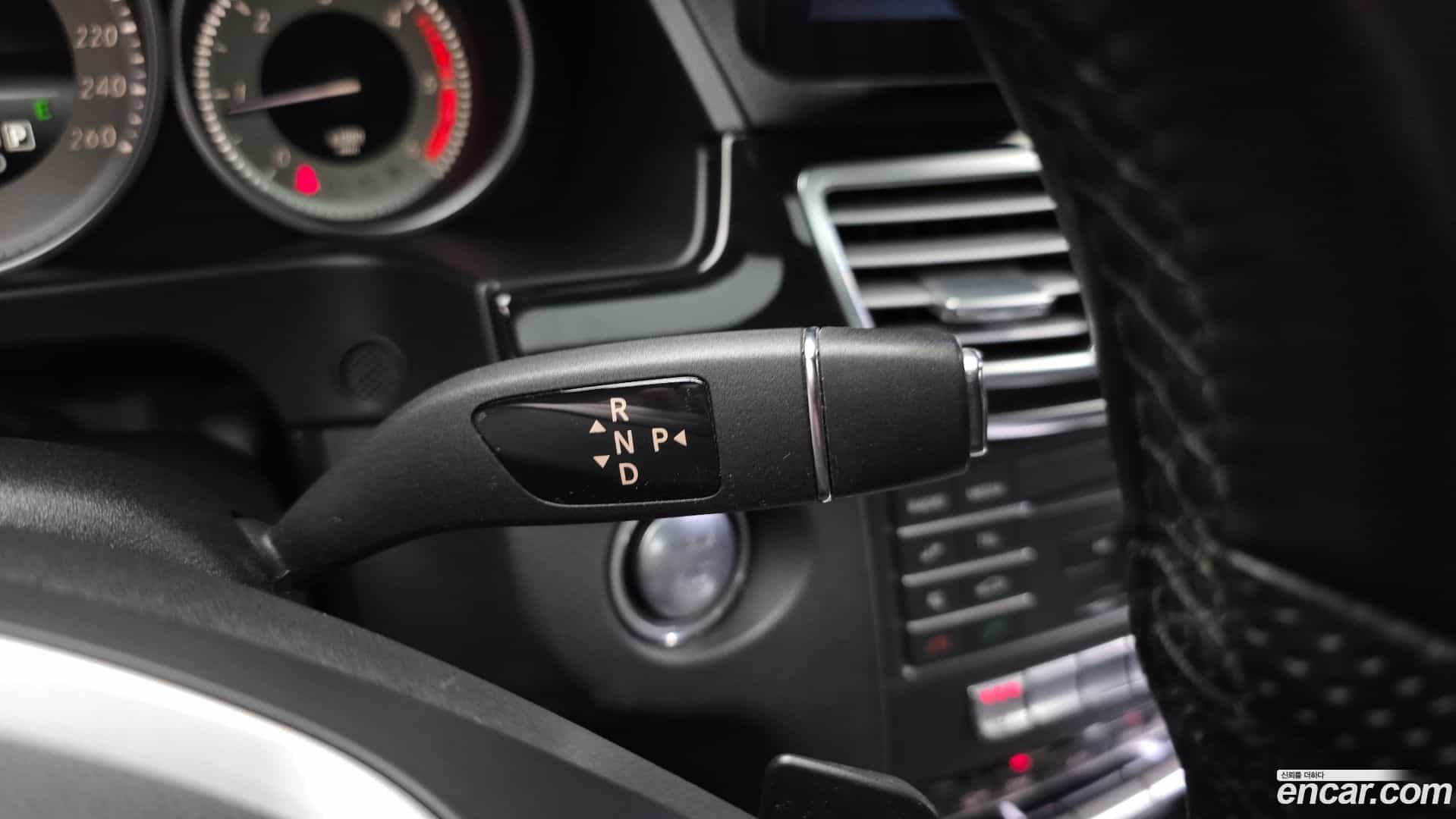 E-Class Mercedes-Benz 2016.2-INNER-009