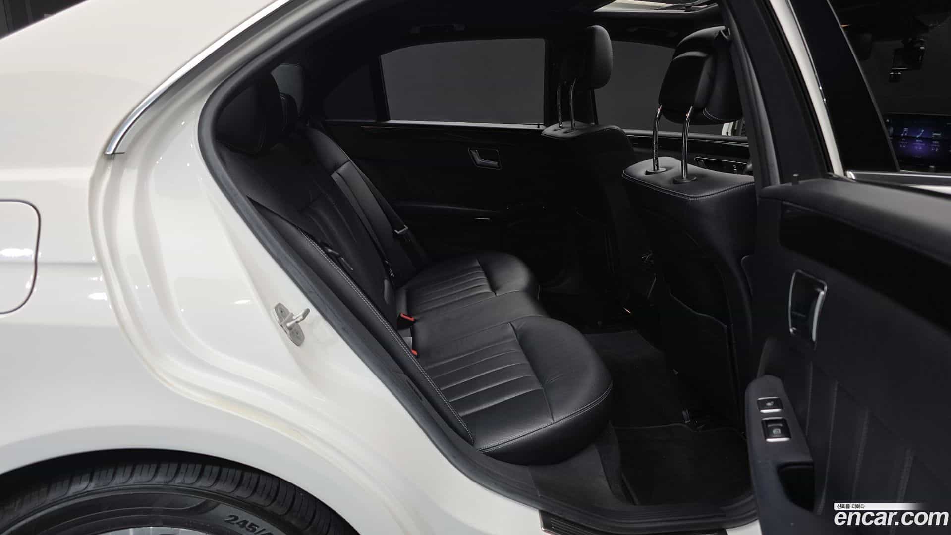 E-Class Mercedes-Benz 2016.2-OPTION-015