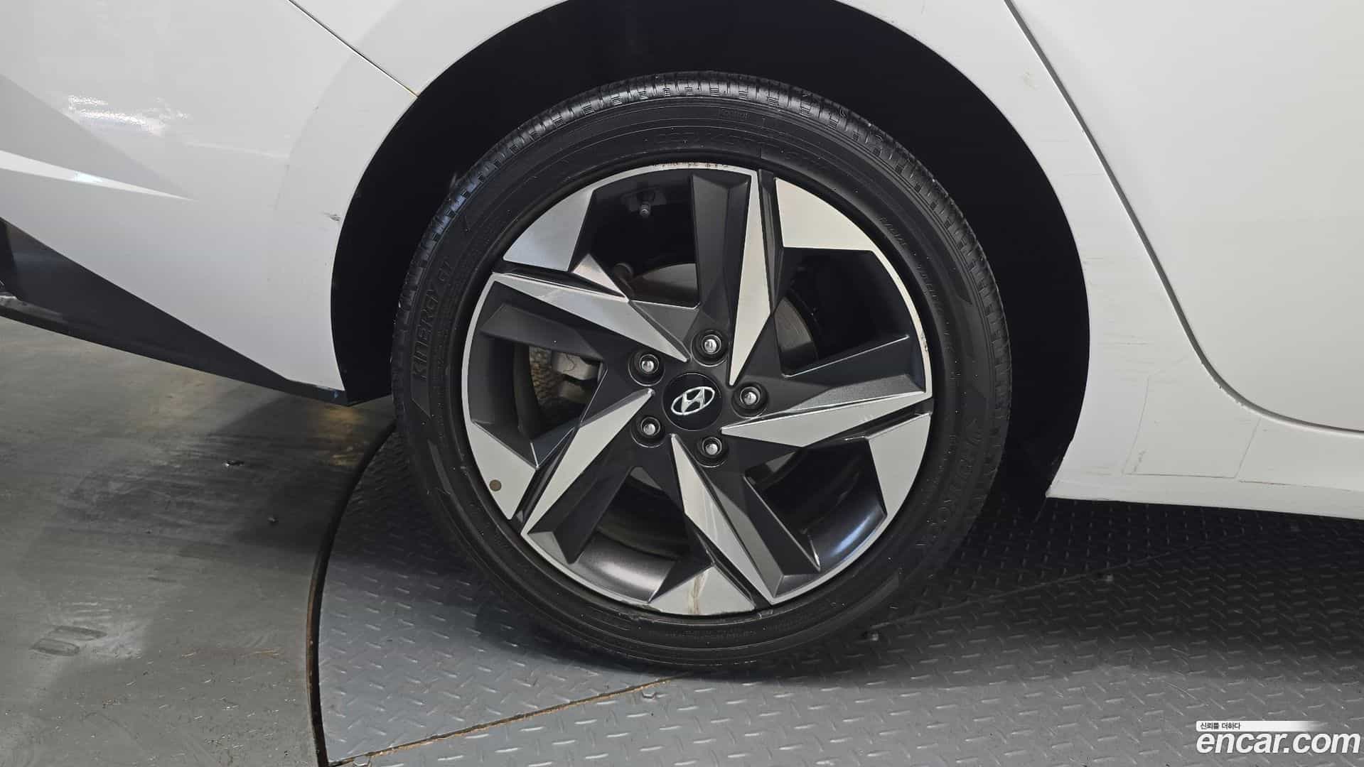 AVANTE Hyundai 2021.3-OPTION-041