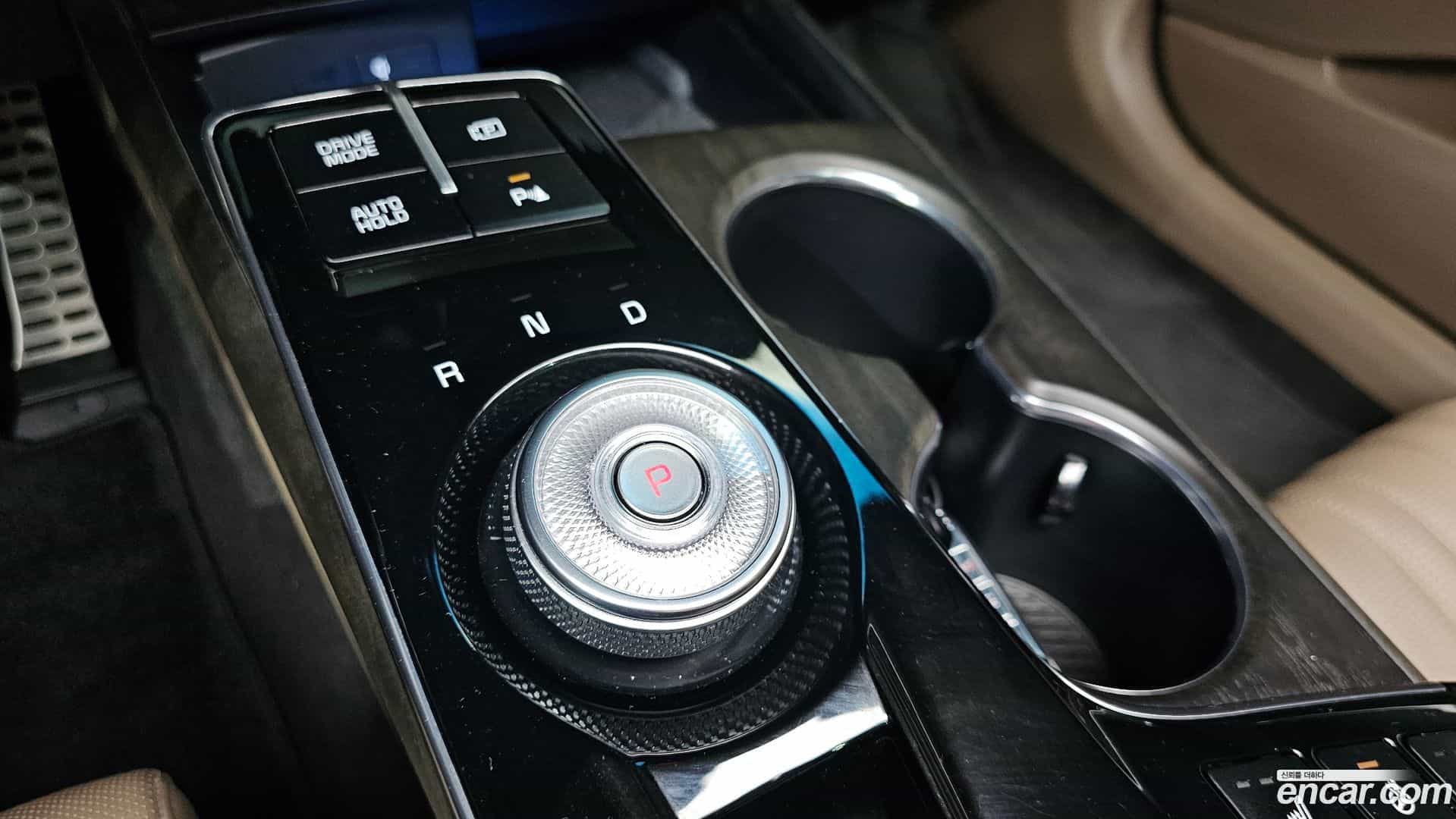 K8 Kia 2023.0-INNER-009