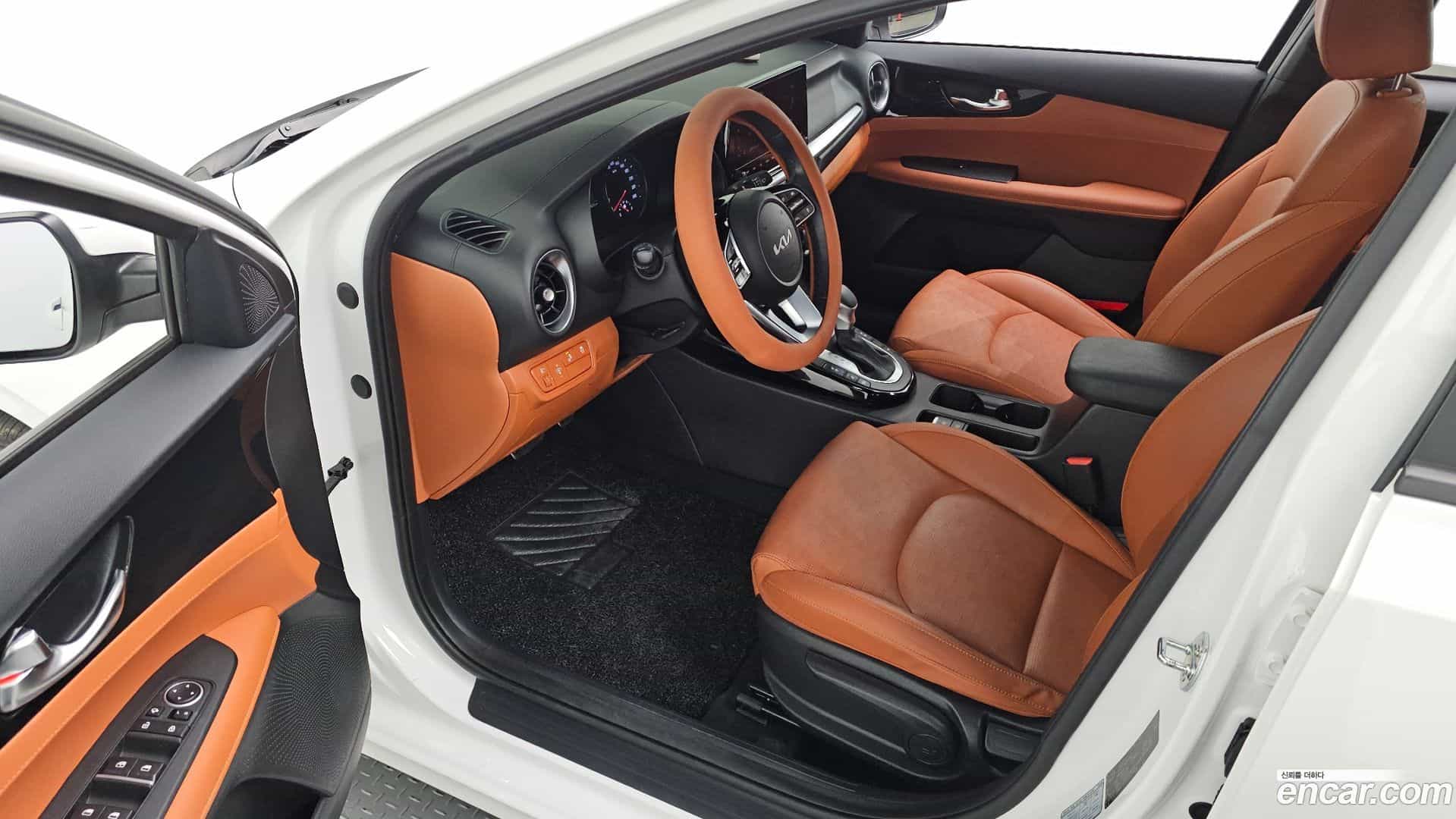 K3 Kia 2023.11-INNER-010