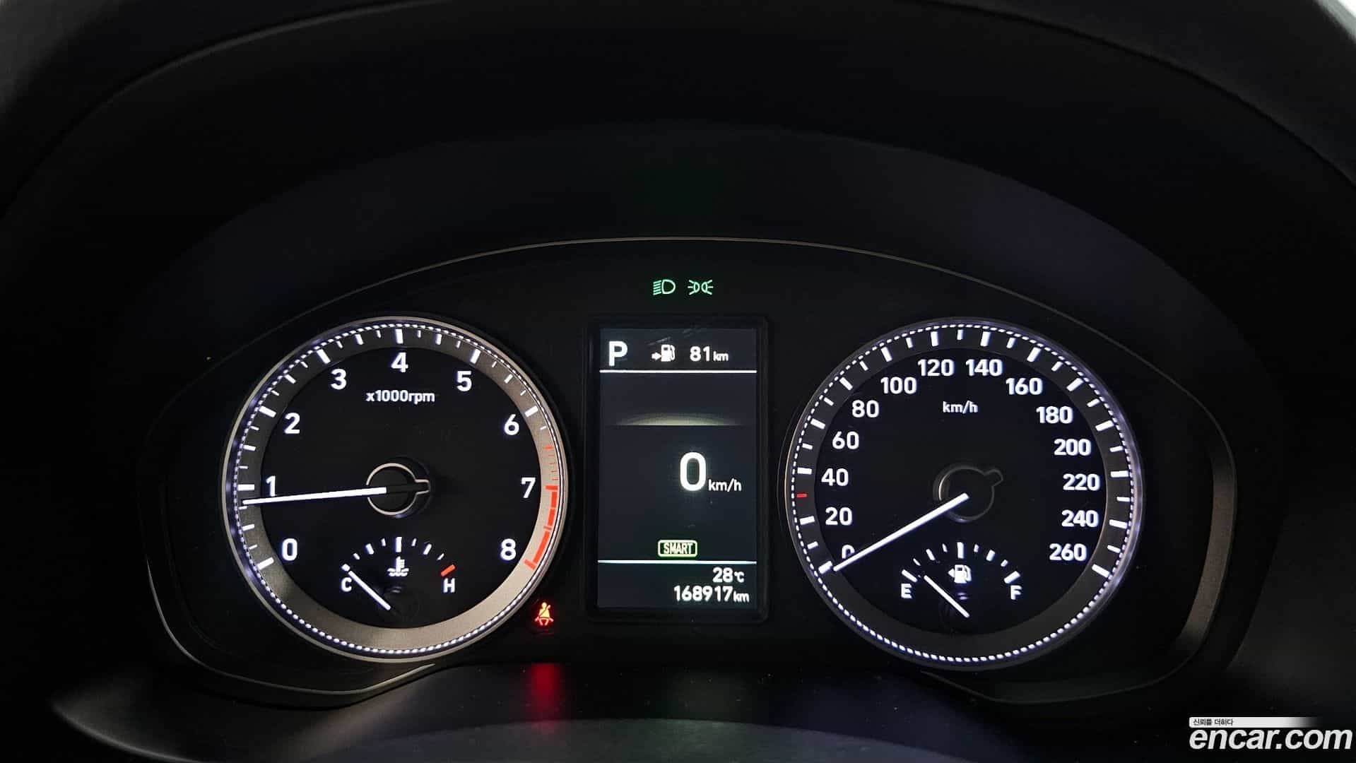 Grandeur Hyundai 2017.2-INNER-008