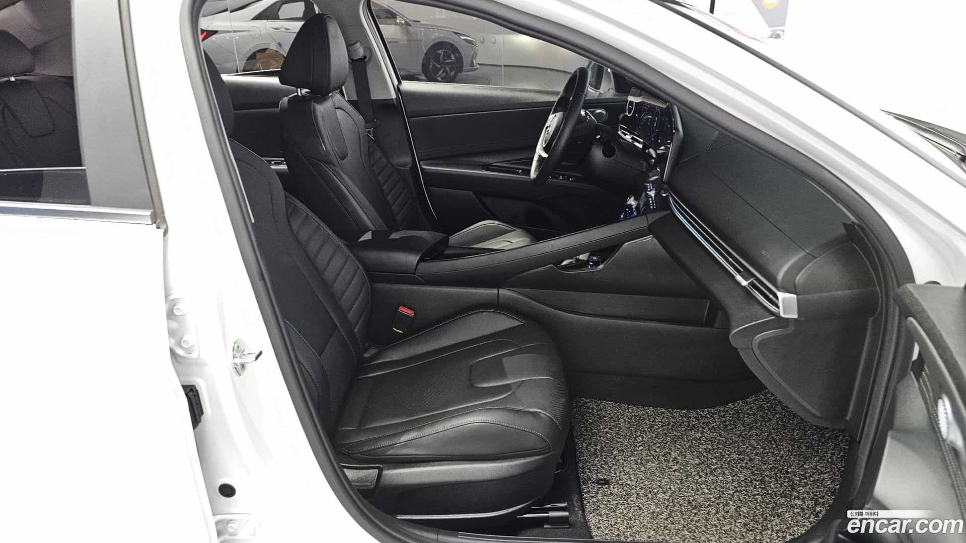 AVANTE Hyundai 2020.5-INNER-010