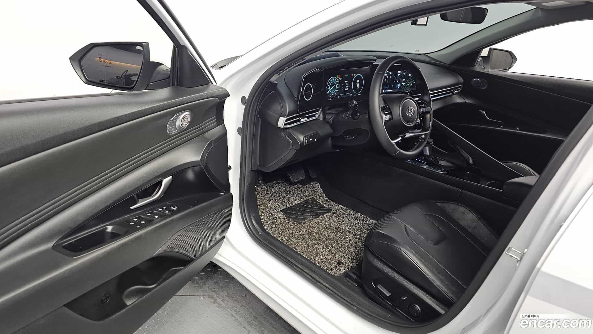 AVANTE Hyundai 2020.5-OPTION-015