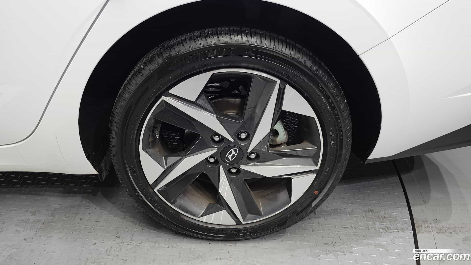 AVANTE Hyundai 2020.5-OUTER-031