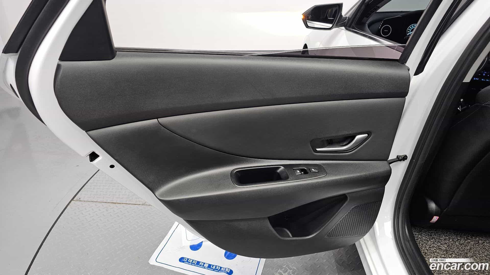 AVANTE Hyundai 2020.5-INNER-035