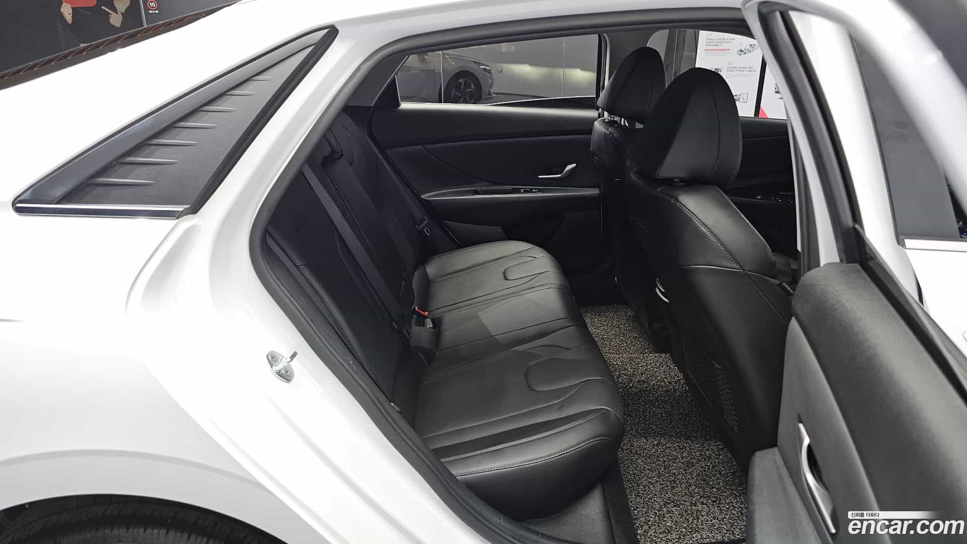 AVANTE Hyundai 2020.5-INNER-036