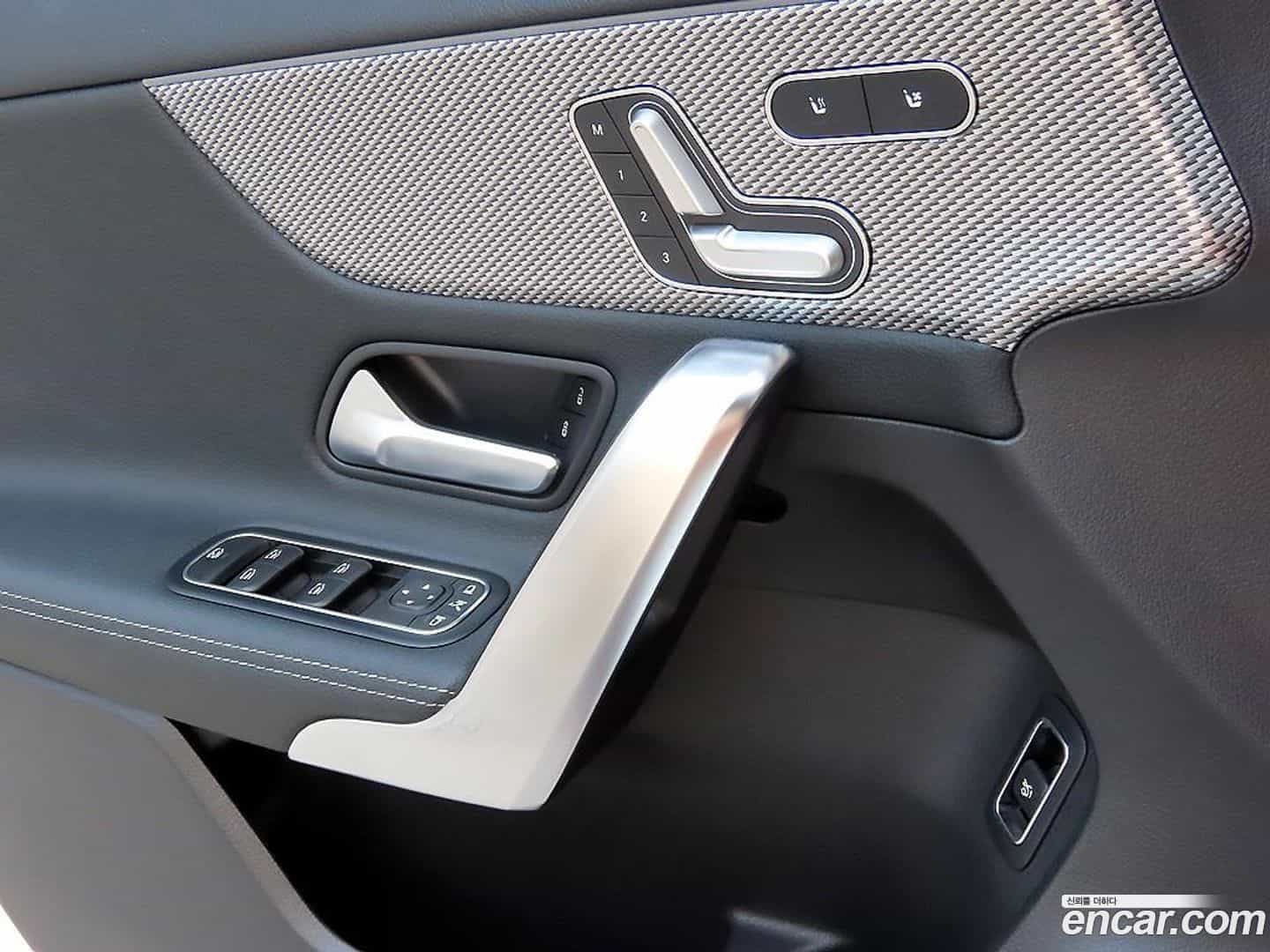 A-Class Mercedes-Benz 2021.8-OPTION-015