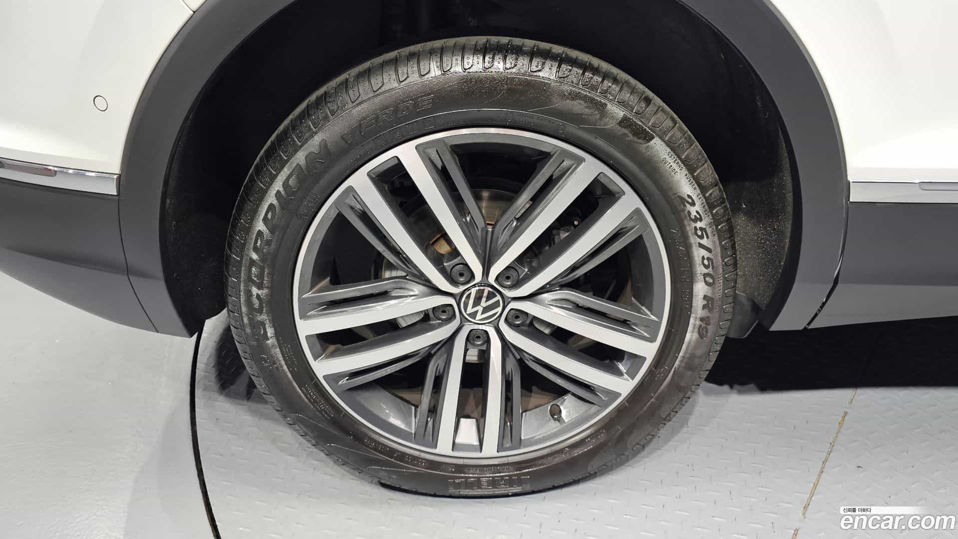 Tiguan Volkswagen 2022.9-OUTER-005