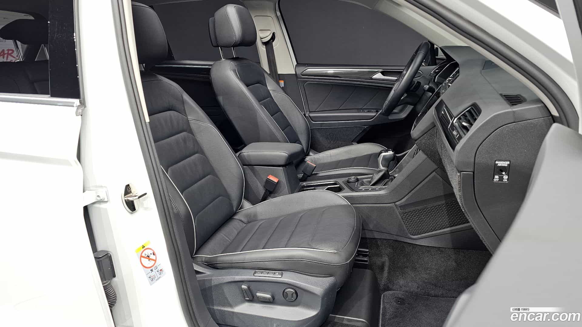 Tiguan Volkswagen 2022.9-OPTION-015